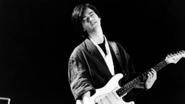 The Creation of The Smiths' Iconic 1986 Album, The Queen Is Dead]