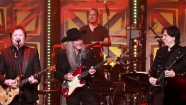 The Doobie Brothers Discuss Yacht Rock and the Creation of Long Train Runnin’]