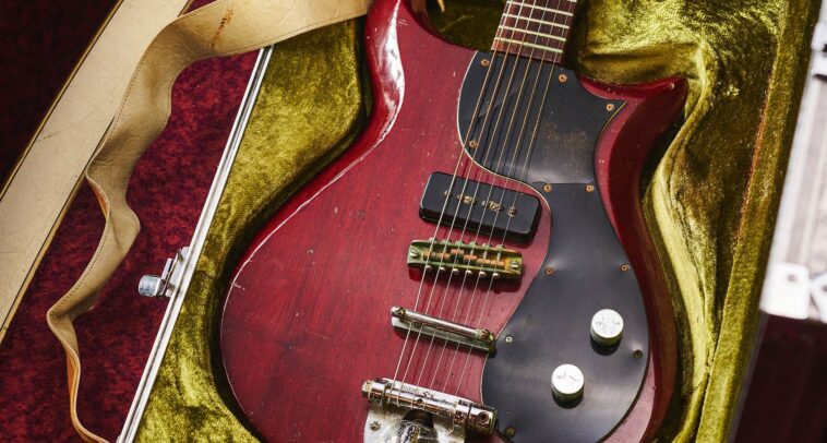 The Story Behind Rory Gallagher’s Purchase of His 1963 Gretsch Corvette for $150]