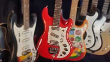 The Watkins Rapier: A Guitar Series Tied to The Beatles]