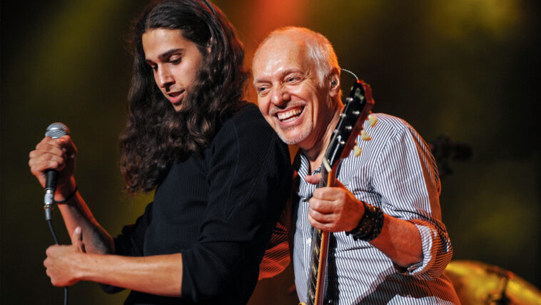 Peter Frampton recalls the moment he knew something was wrong 18 Peter Frampton recalls the moment he knew something was wrong