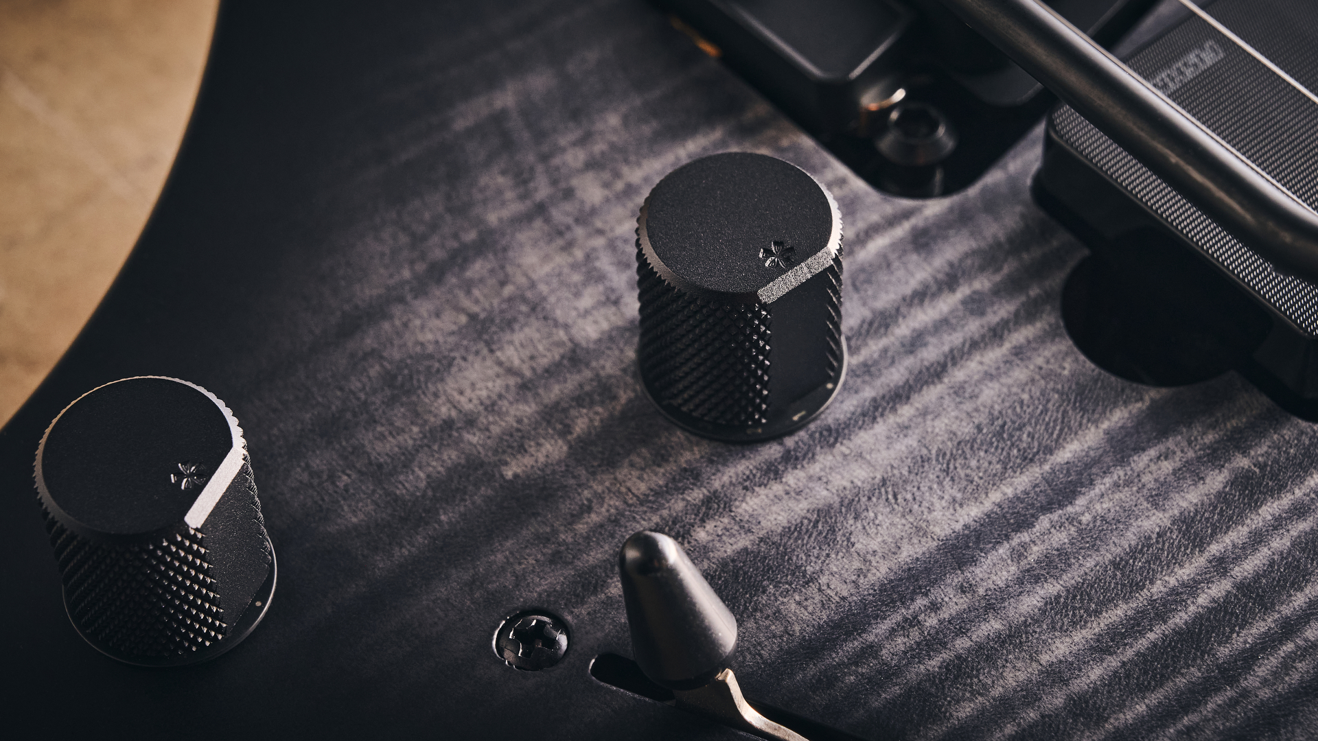 The knobs and pickup selector switch of the Strandberg Boden Original N2.6T headless electric guitar