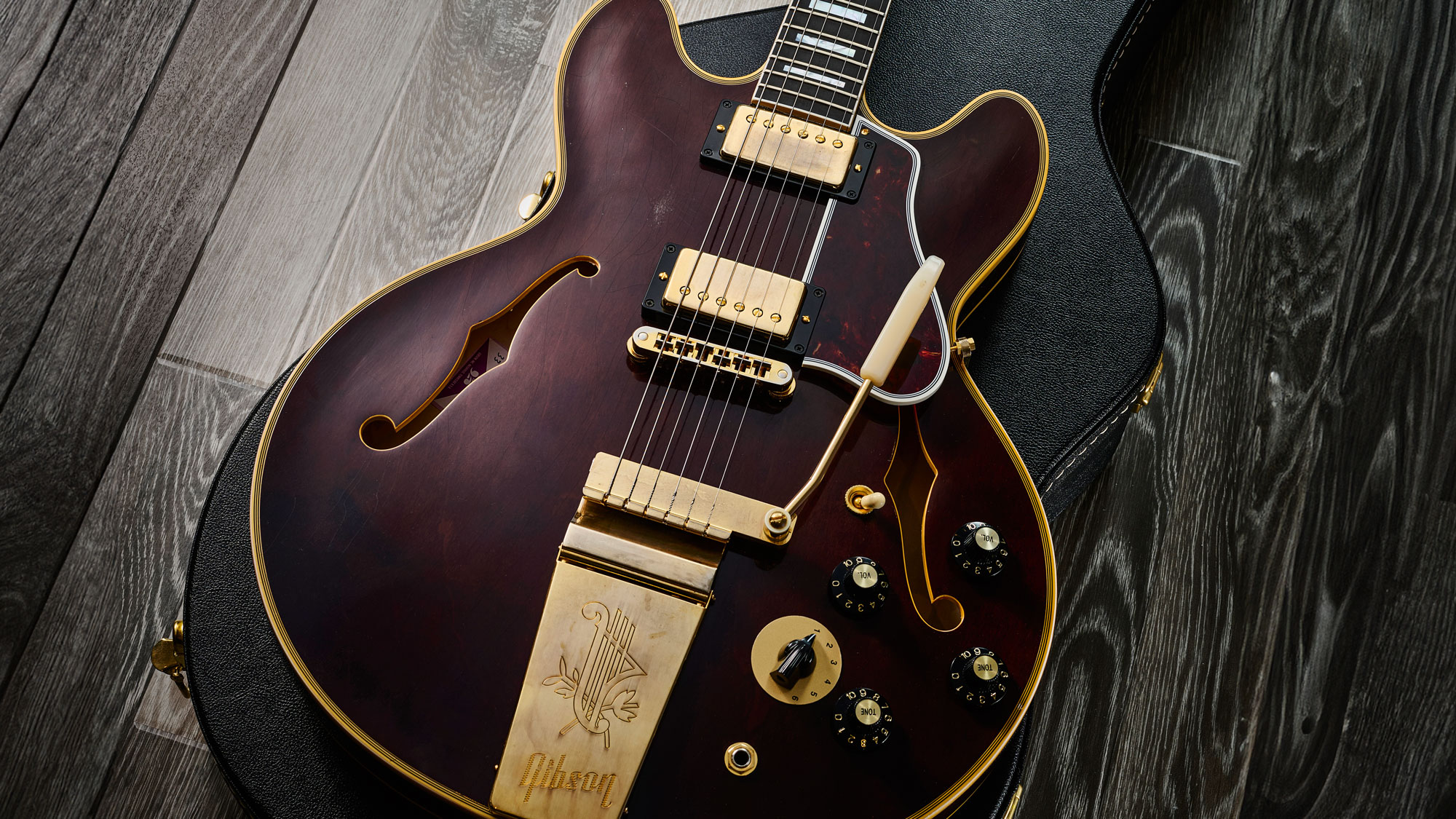 Gibson B.B. King 'Rumble in the Jungle' ES-355