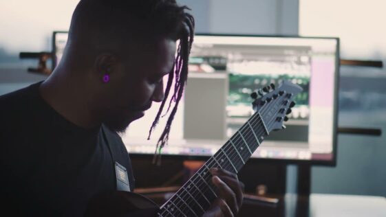 Tosin Abasi