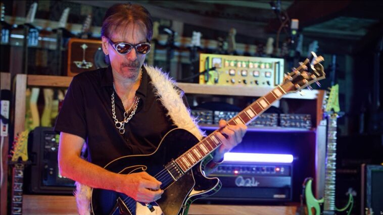 Steve Vai