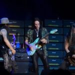“Still Got The Blues” - Zakk Wylde, Steve Vai, Nuno Bettencourt | Generation Axe 2018 26 Steve Vai