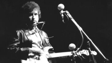 George Harrison on Bob Dylan going electric