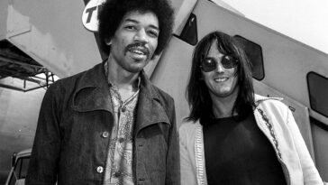 Jimi Hendrix’s roadie recalls when he split his pants onstage