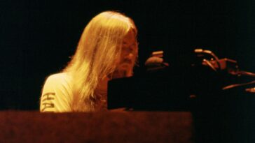 “We realized we were a better live band than studio outfit. A light bulb finally went off: We need to make a live album.” Dickey Betts and Gregg Allman reveal the complete story behind rock’s definitive live album