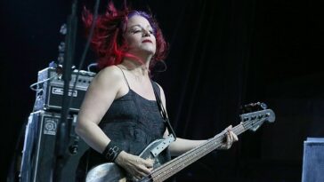 “With a very heavy heart we announce that our beloved bandmate, friend and fellow troublemaker has passed away today.” L7 bassist Jennifer Finch has died at age 59