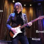 Andy Timmons Plays "Resolution" 25 Andy Timmons
