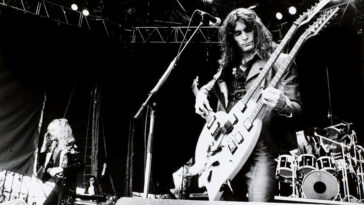 Eddie Van Halen on the guitarist better than him