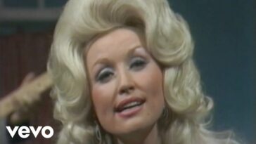 “He wasn’t listening to anything I had to say. So I went home and wrote that song and took it back the next morning. I sang it and he was crying”: How Dolly Parton’s heart-wrenching ballad became one of the most famous songs of all time