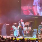 Ritchie Blackmore reunites with Deep Purple for the first time in 33 years – watch him play Smoke on the Water 26 Ritchie Blackmore reunites with Deep Purple for the first time in 33 years – watch him play Smoke on the Water