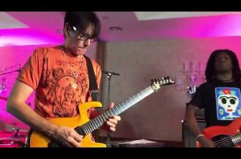 Steve Vai