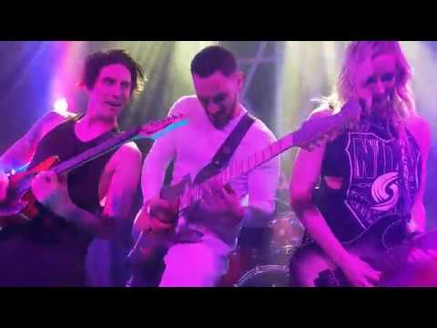 Angel Vivaldi, Nita Strauss, Jacky Vincent - Tornado of Souls (Live Jam) - Seattle 2018 18 Angel Vivaldi