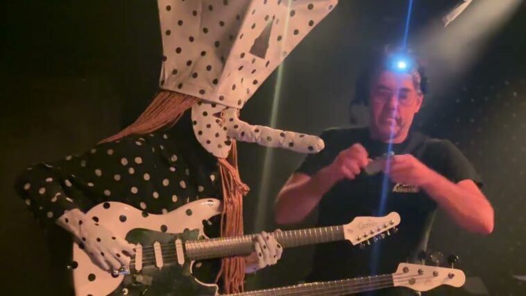 Angine de Poitrine broke a string onstage – and restringing the double-neck was so challenging it nearly derailed the show