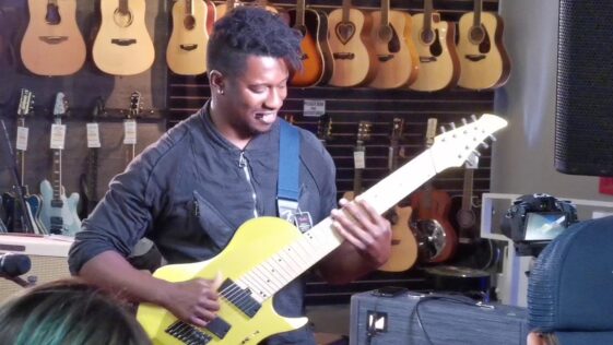 Tosin Abasi