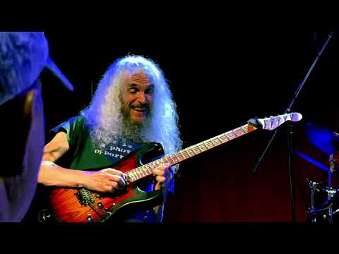 Guthrie Govan - Magical Moments - Part 1 18 Guthrie Govan