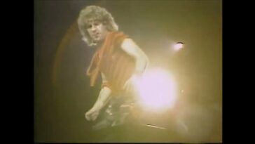 “I remember Eddie sitting at the piano late one night and playing me this beautiful thing. I wrote the lyrics on the spot. And we recorded it live with just Eddie and I”: How Sammy Hagar discovered a magical chemistry in Van Halen