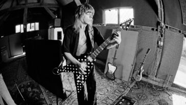 “I’ll do a lot of things Eddie does, and it kills me. I wish I could take time and come up with something that nobody has done before”: Randy Rhoads on the struggle to become his own player and avoid the Eddie Van Halen comparisons