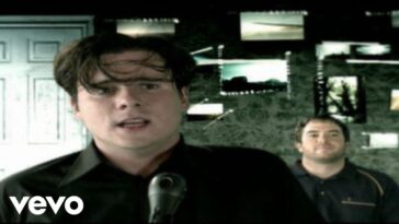 “I’m not a shredder. I don’t do leads. The solo was figured out on the spot”: Jim Adkins on the making of Jimmy Eat World’s Bleed American – and The Middle’s iconic guitar lead