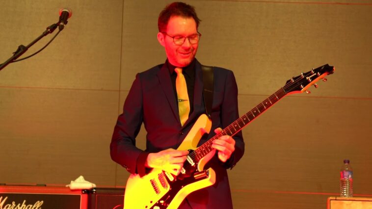 Paul Gilbert - Owner of a Lonely Heart - Masterclass @ Coimbra, Portugal (2019) 18 Paul Gilbert