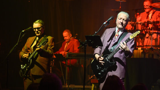 Squeeze cancel concert after tour bus worker dies in accident