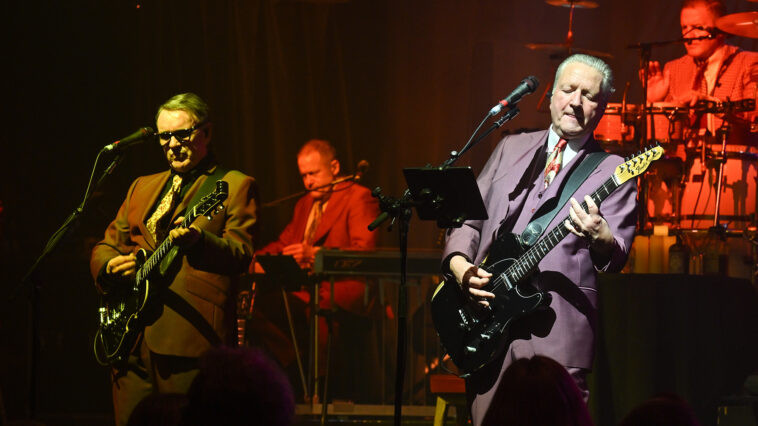 Squeeze cancel concert after tour bus worker dies in accident