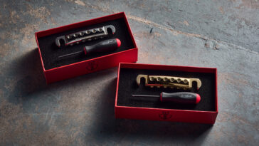 Steadfast Stopbar review | Guitar World
