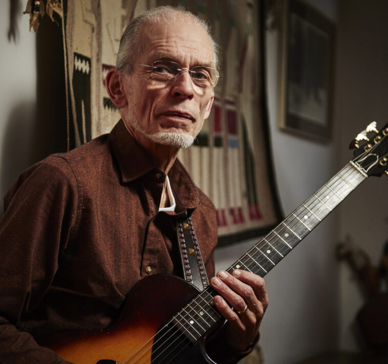 Steve Howe recalls his strangest guest sessions, from Lou Reed to Ella Fitzgerald: “There were people like Mick Jagger standing there” 18 Steve Howe recalls his strangest guest sessions, from Lou Reed to Ella Fitzgerald: “There were people like Mick Jagger standing there”