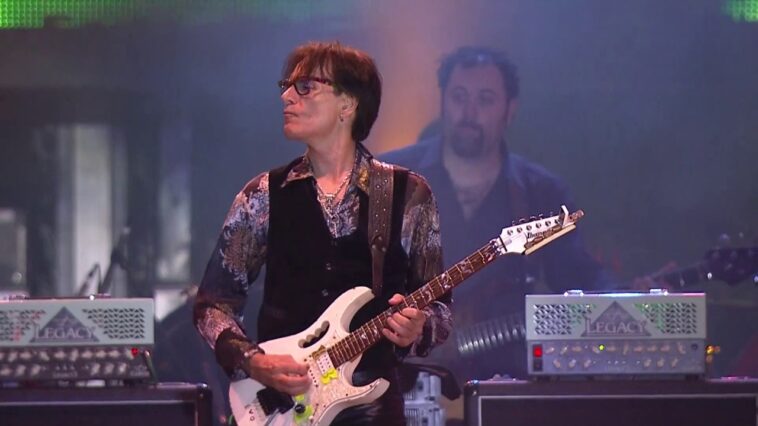 Steve Vai