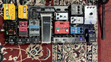 Weezer’s Brian Bell reveals his Mason Marangella-built pedalboard