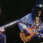 Humble Slash accepts Gibson spirit award: “If Les Paul was around, would he agree that I deserve this thing?”