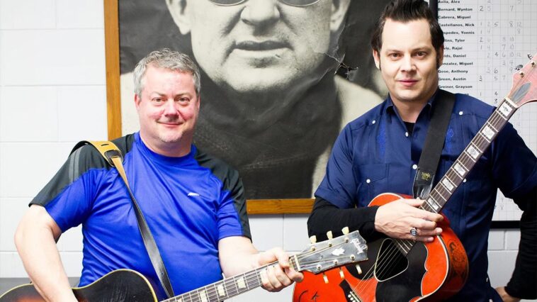 Jack White mourns his older brother who helped shape him as a guitarist: “The world lost a beautiful soul today” 18 Jack White mourns his older brother who helped shape him as a guitarist: “The world lost a beautiful soul today”