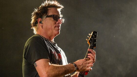 Offspring guitarist Noodles Wasserman steps away for health emergency