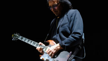 Ozzy Osbourne sent a Guinness bar to fight Tony Iommi’s cancer