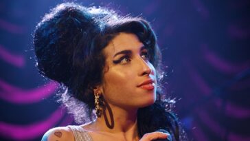 "She rang up, she said, ‘I’ve been watching YouTube clips of myself. I can sing, can’t I?’”: Amy Winehouse's bass player and MD recalls his final conversation with her on the night before she died