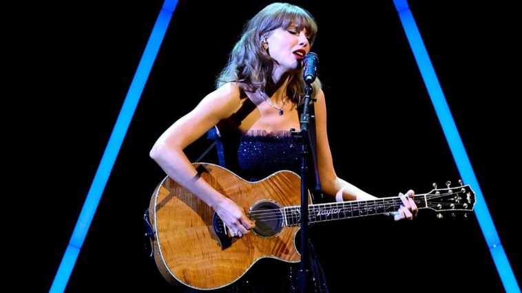 “She’s John, Paul, George, and Ringo all in one”: Taylor Swift finally performs a Life of a Showgirl song on stage at the Academy Museum Gala