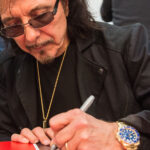 What happened when Tony Iommi tried to play guitar without his false fingertips: “There was blood all over the place”